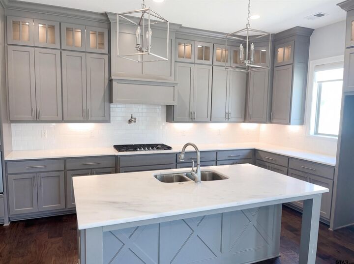 Property Photo: 7253 Medio Crk TX 75703