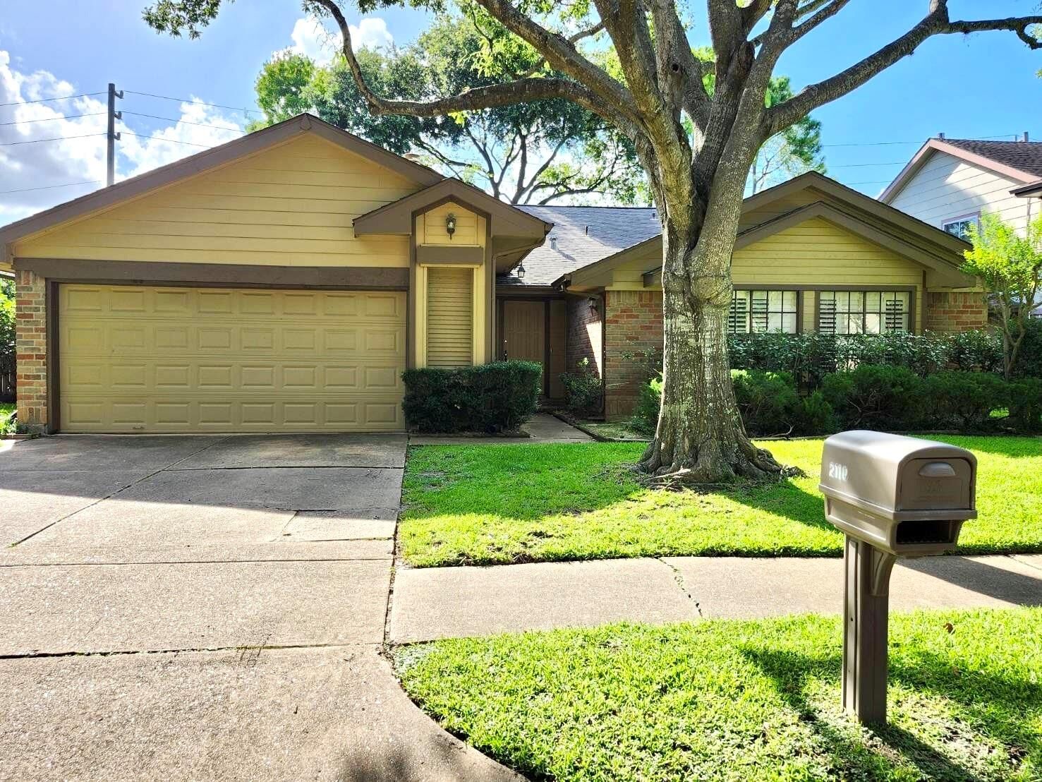Property Photo:  2118 Hickory Lawn Drive  TX 77077 