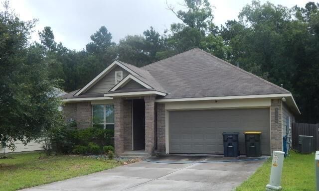 Property Photo:  1139 Shadow Glenn Drive  TX 77301 