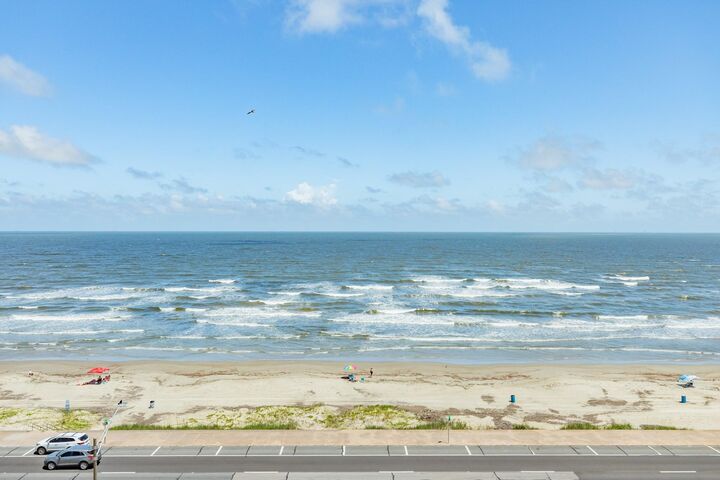 Property Photo:  7700 Seawall Boulevard 703  TX 77551 