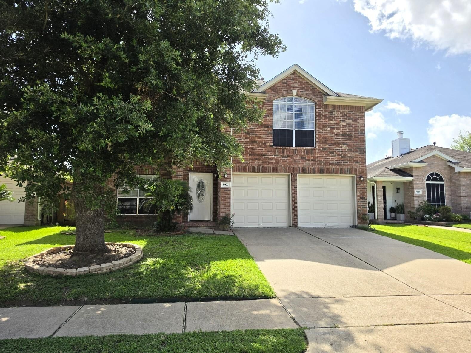 Property Photo: 9023 Dragonwood Trail TX 77083