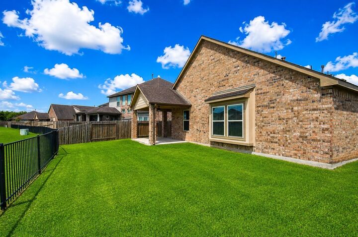 Property Photo: 5926 Micah Lane TX 77471