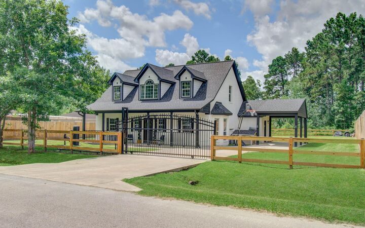 Property Photo: 203 Antelope Drive TX 77532