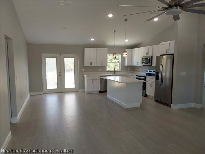 Property Photo: 3040 Buttercup Lane FL 33852