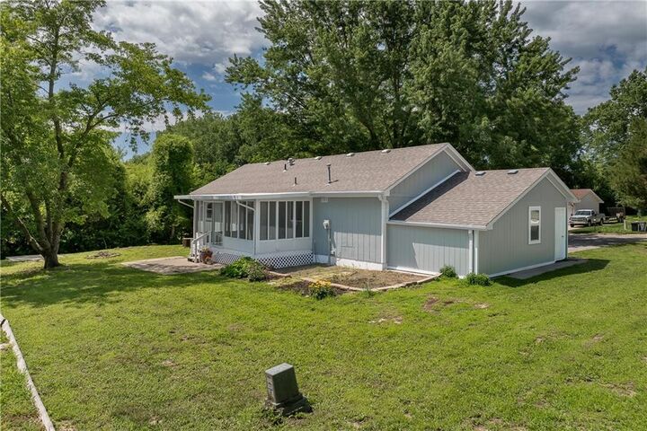 Property Photo: 2710 Roma Lane MO 64505