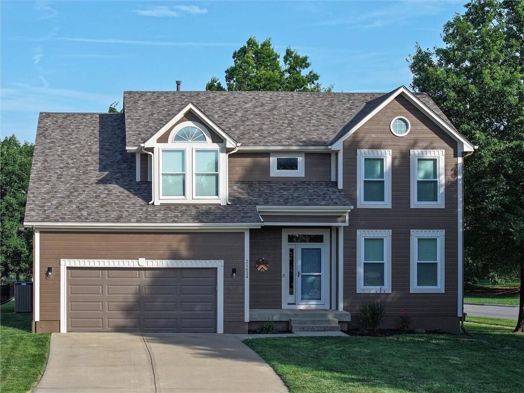 Property Photo: 21624 W 58th Street KS 66218
