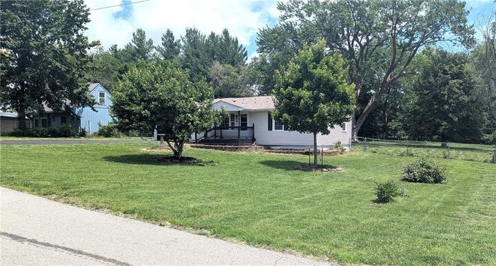 Property Photo: 411 N Cogan Lane MO 64050