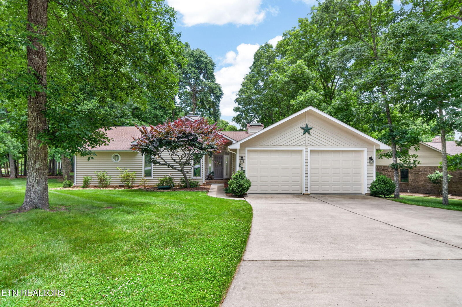 Property Photo:  220 Catoosa Blvd  TN 38558 