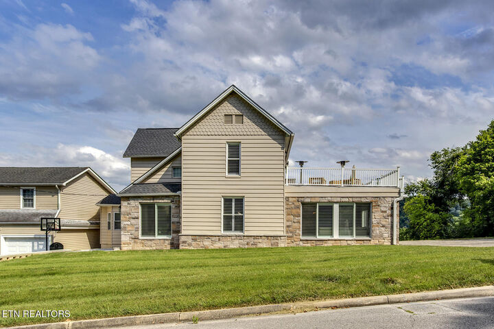 Property Photo:  822 Cumberland St  TN 37748 