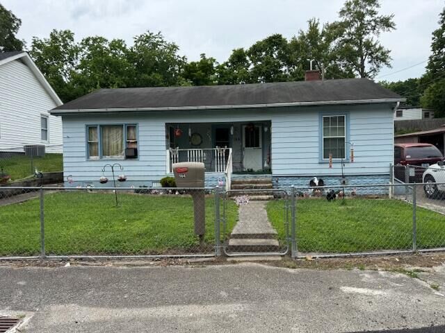 Property Photo:  144 N Plum Street  KY 40336 