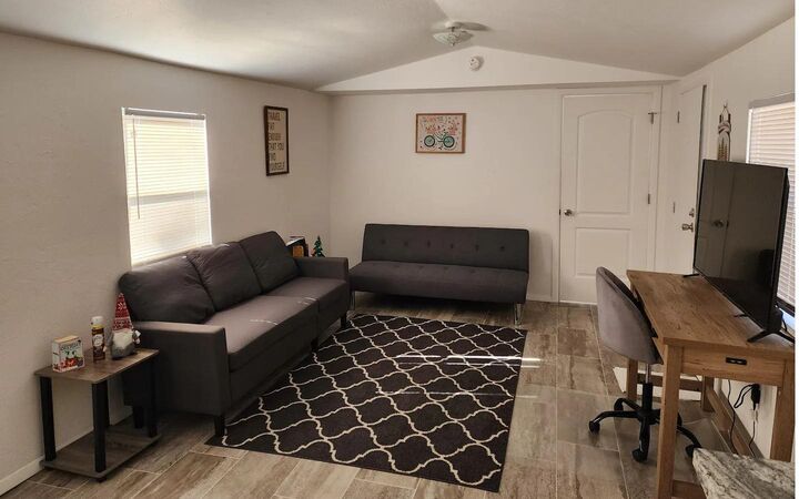 Property Photo:  