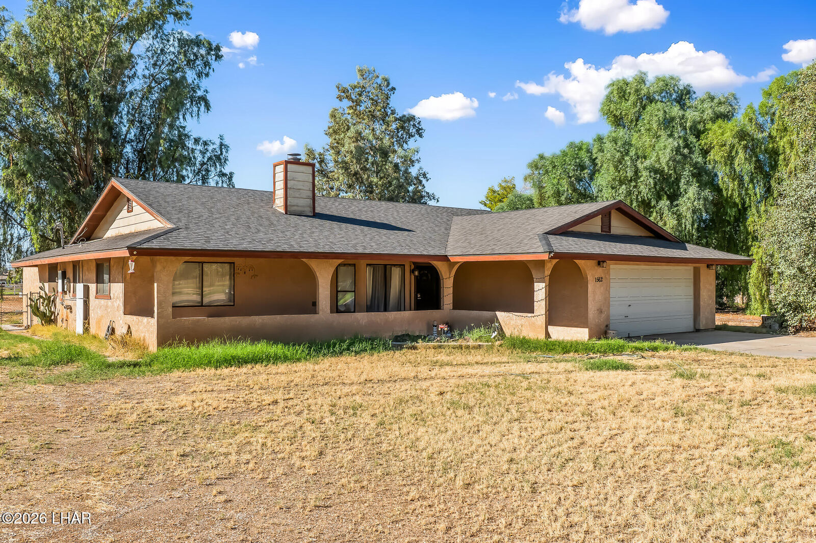 Property Photo: 1562 E Poplar Dr AZ 86440