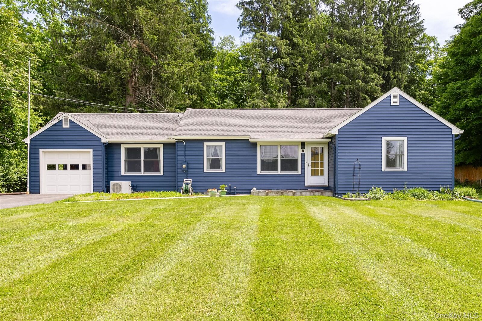 Property Photo: 8 S Creek Road NY 12580