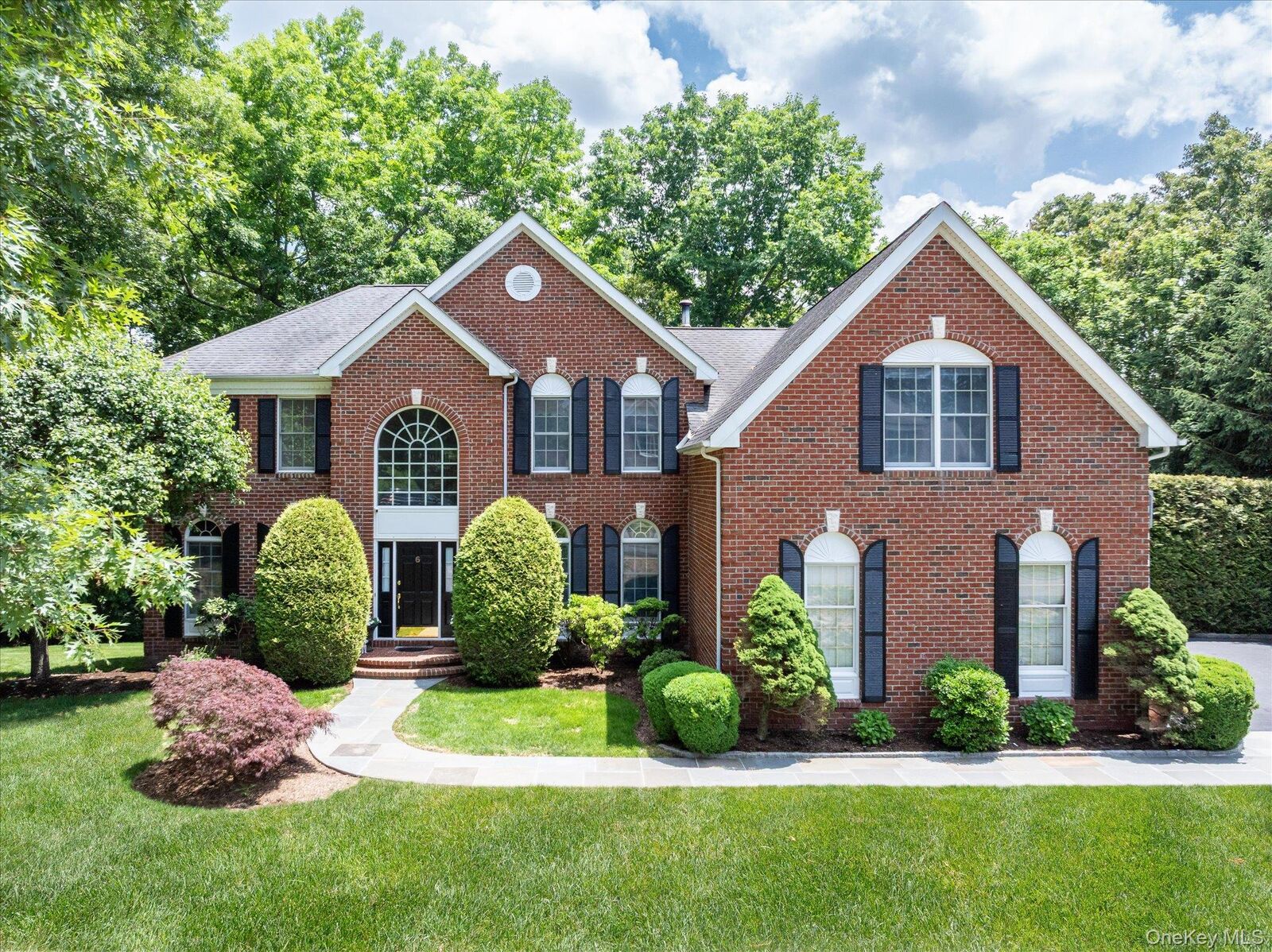 Property Photo:  6 Theal Court  NY 10589 