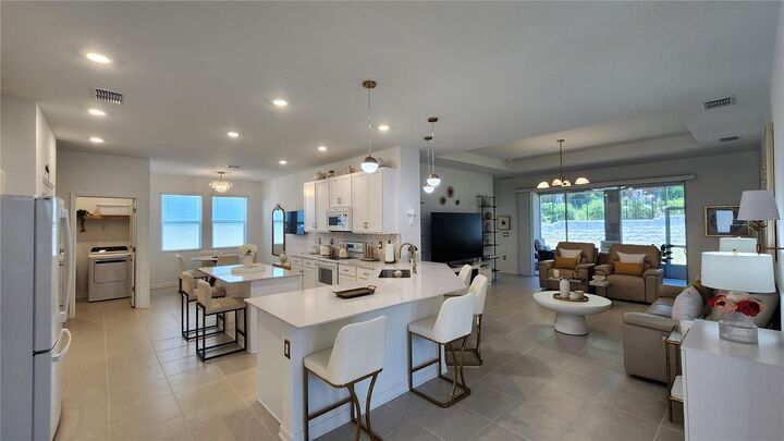Property Photo: 2095 Rider Rain Lane FL 32703