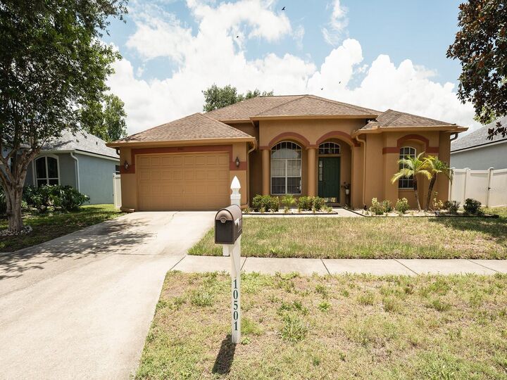 Property Photo: 10501 Ashley Oaks Drive FL 33578