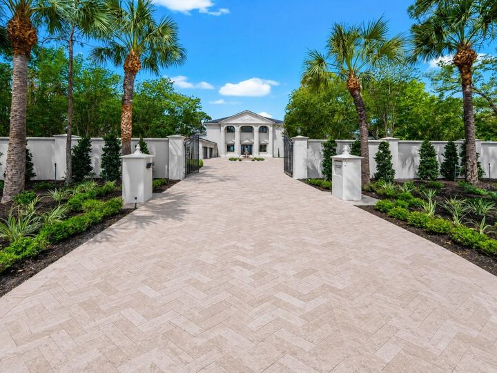 Property Photo:  1516 Bayshore Boulevard  FL 34698 
