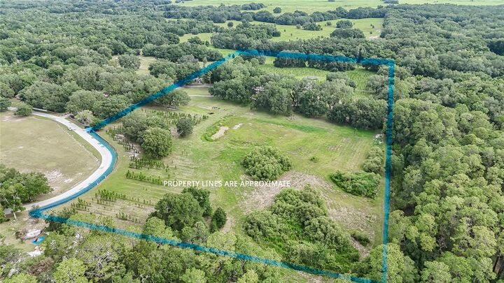 Property Photo: 5117 Cr 316A FL 33513