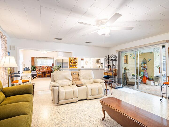 Property Photo: 200 S Main Avenue FL 34715