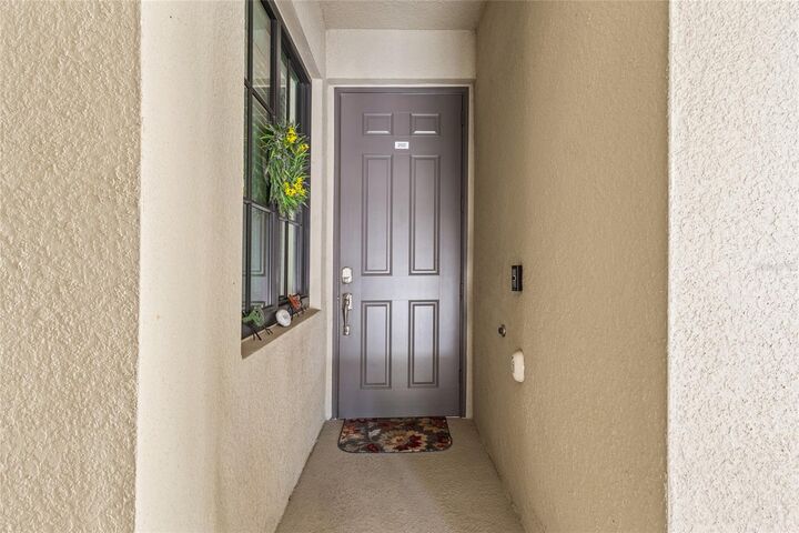 Property Photo: 17626 Gawthrop Drive 202 FL 34211