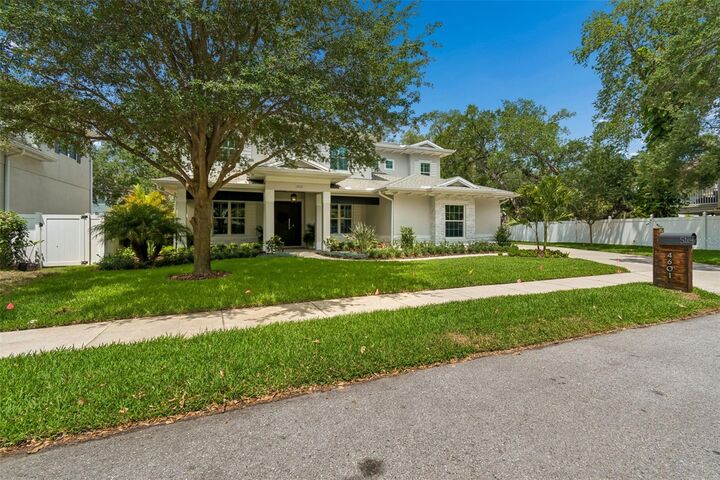 Property Photo:  4601 S Esperanza Avenue  FL 33611 