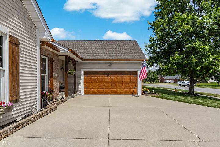 Property Photo:  5926 Regency Drive  IN 47203 