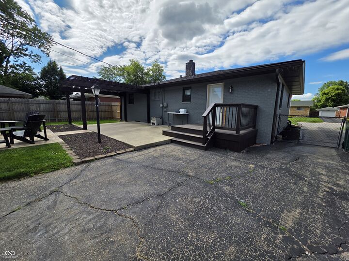 Property Photo:  5534 Meadowood Drive  IN 46224 
