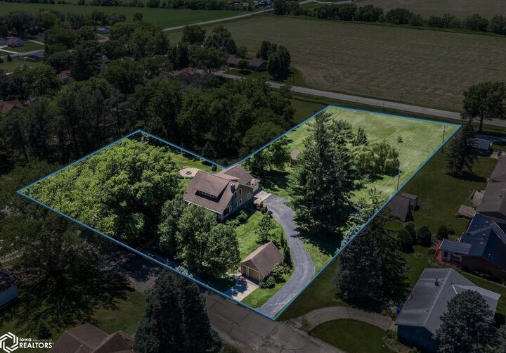 Property Photo:  202 Bella Street  IA 51446 
