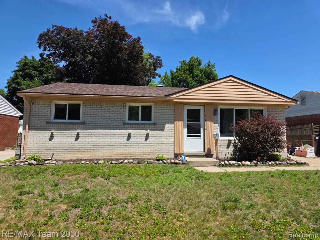 Property Photo: 38114 Walnut Street MI 48174 1041