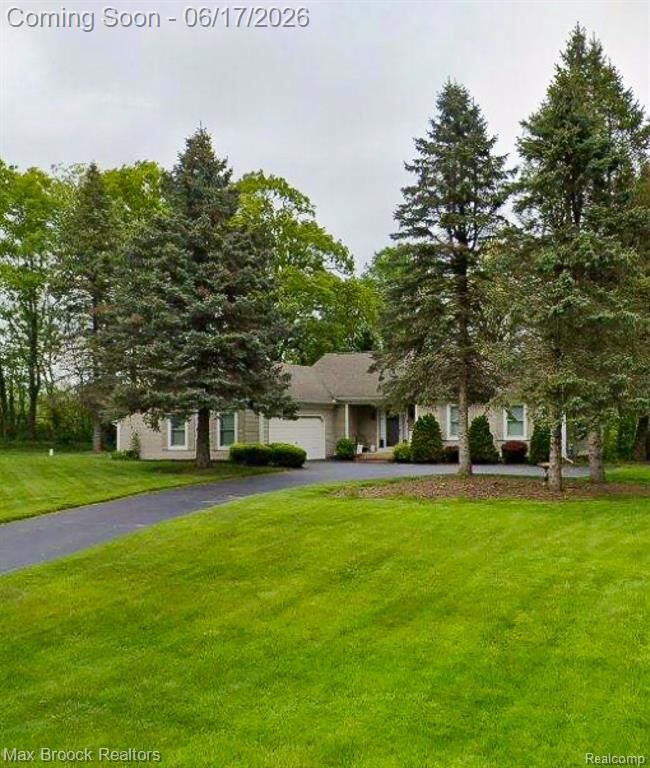Property Photo: 5466 Taylor Lane MI 48346 1747