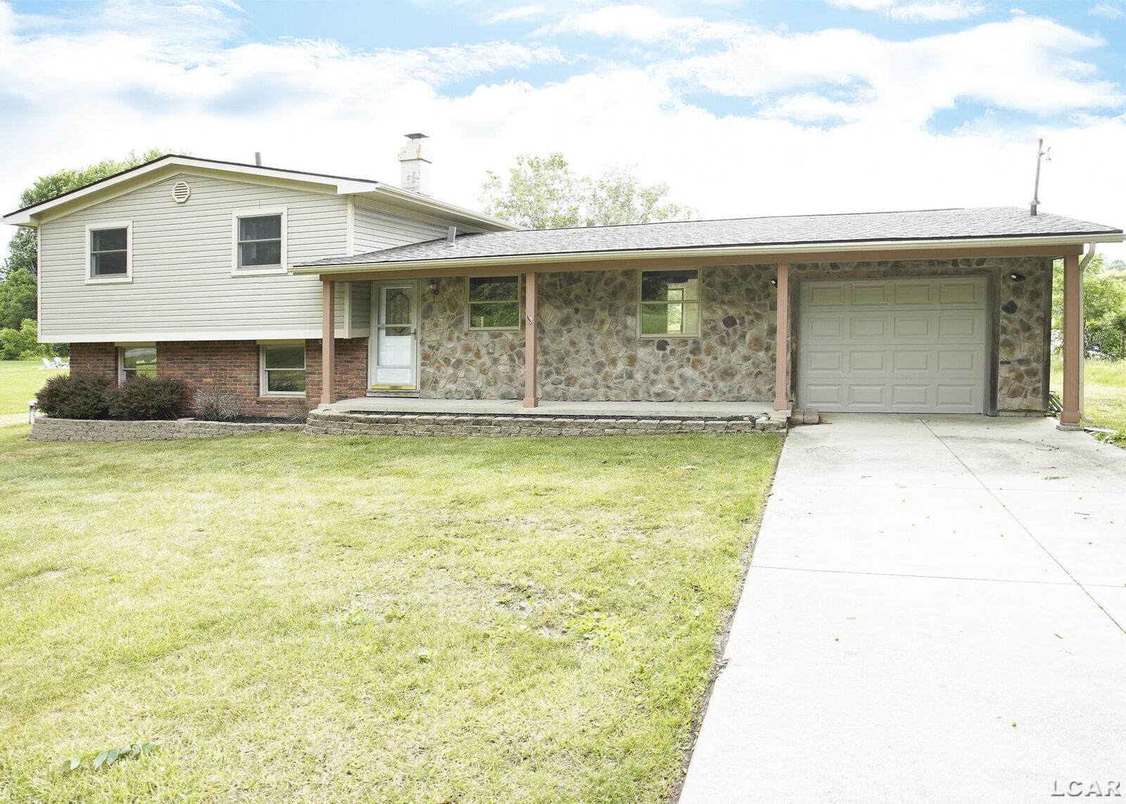 Property Photo: 9315 Kingsley Drive MI 49265