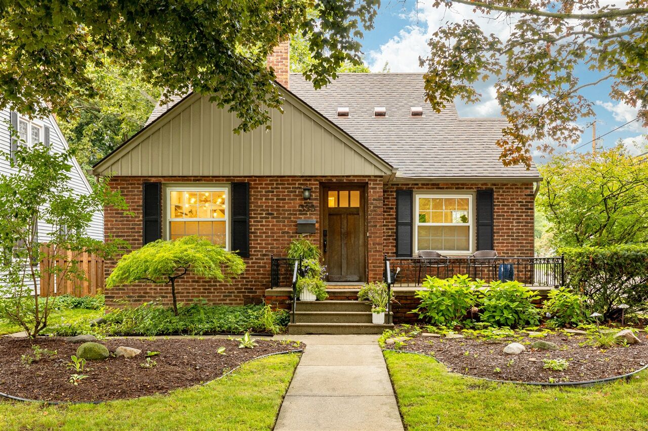 Property Photo:  399 Auburn Street  MI 48170-1070 