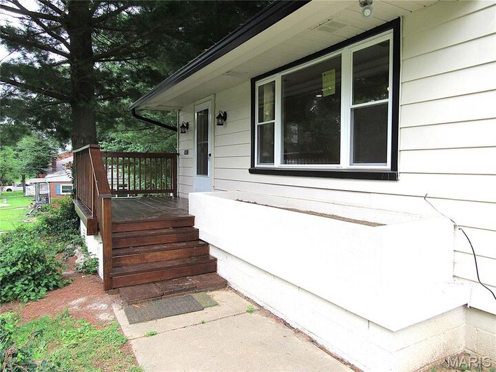 Property Photo:  903 McPherson Avenue  IL 62002 