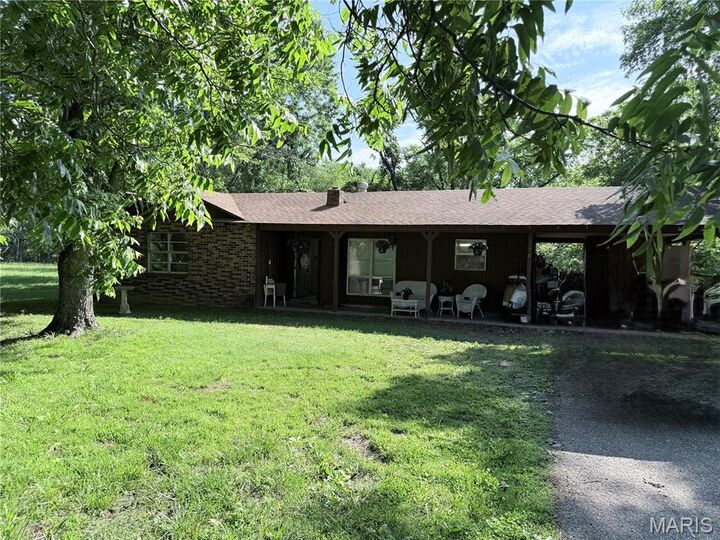 Property Photo: 1176 County Road 523 MO 63901