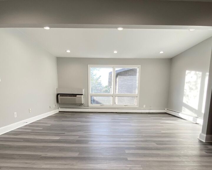 Property Photo:  1575 Cherboneau Place  MI 48207 