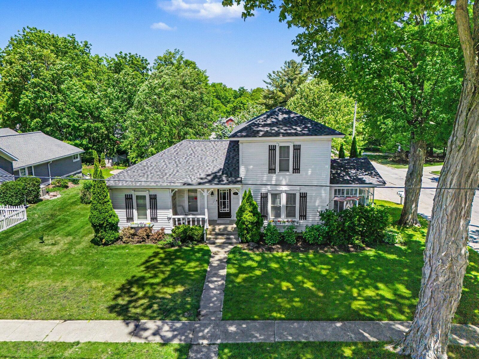 Property Photo: 382 E 3rd Street MI 49449
