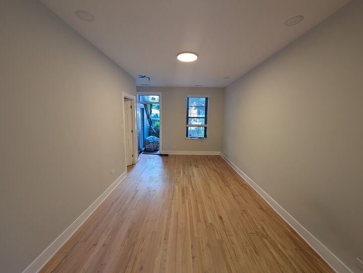 Property Photo:  916 N Noble Street 1F  IL 60642 