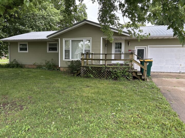 Property Photo: 301 S 2nd Street IL 61376