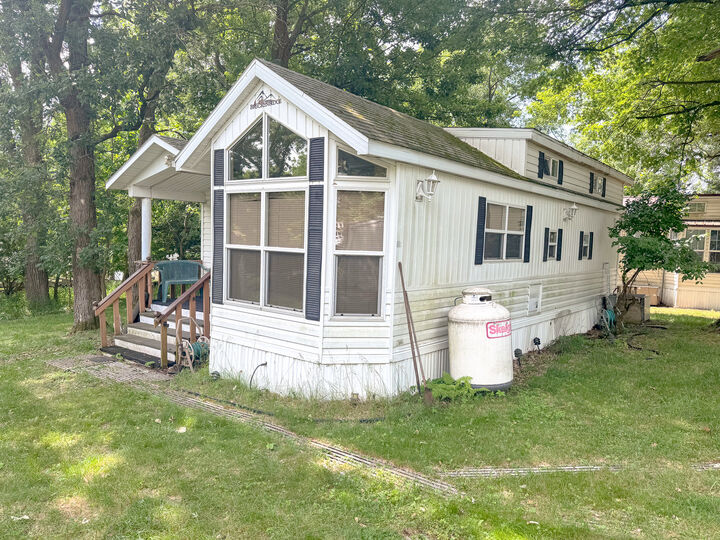 Property Photo:  24/99 Woodhaven  IL 61367 