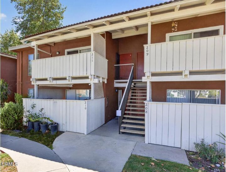 Property Photo:  1300 Saratoga Avenue 211  CA 93003 