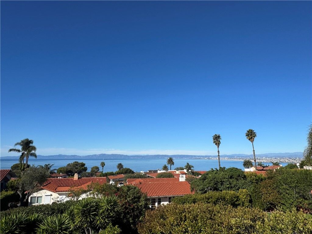 Property Photo: 1613 Via Lazo CA 90274