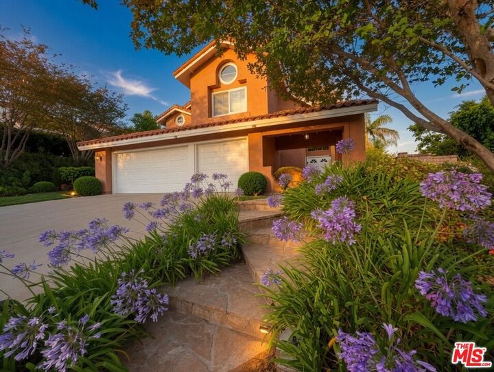 Property Photo:  5560 Via Cantada  CA 92887 