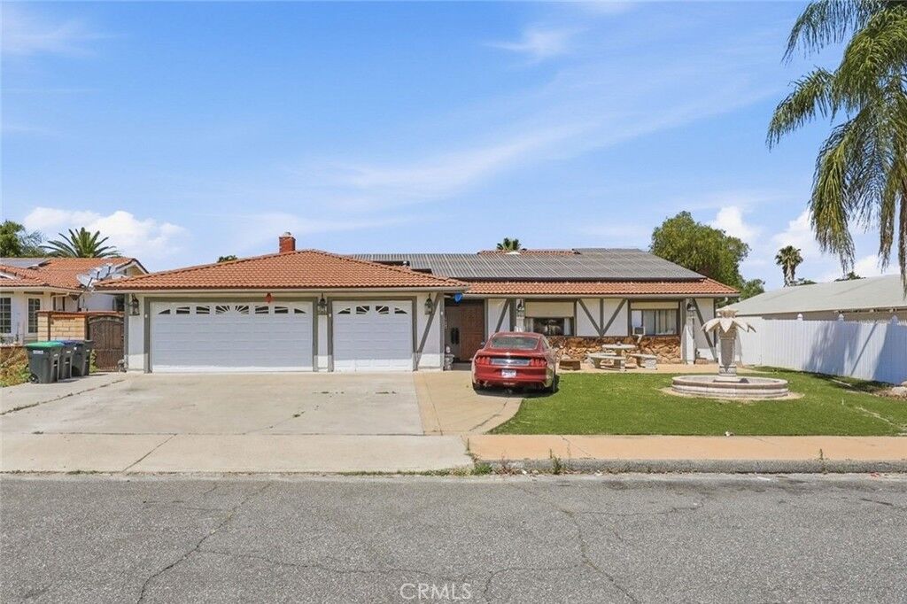Property Photo:  15060 Zieglinde Drive  CA 92530 