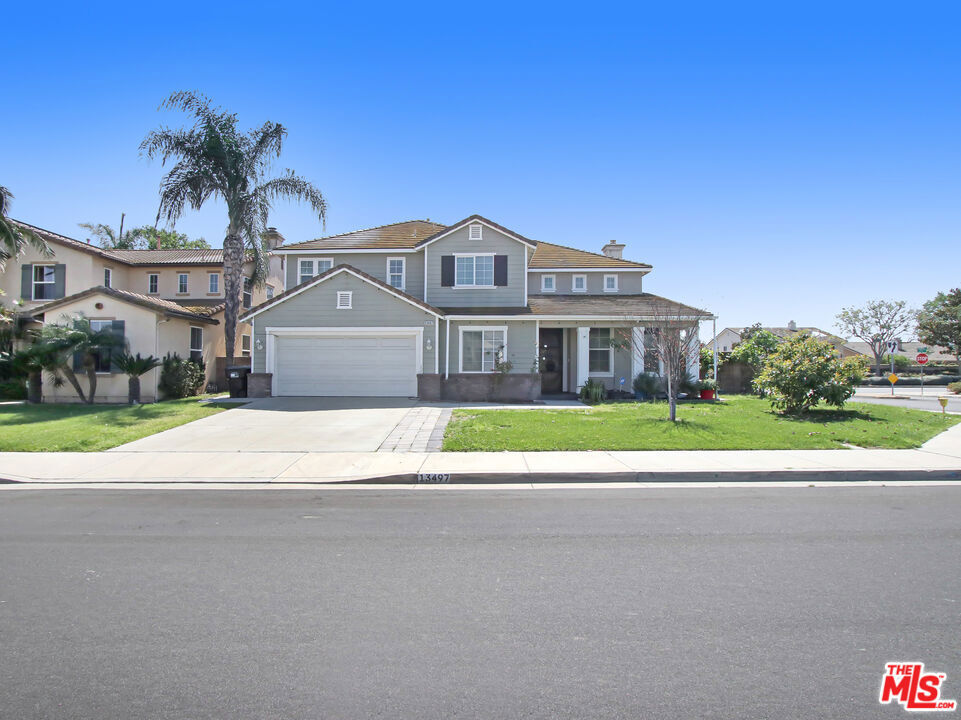 Property Photo: 13497 Beaver Creek Drive CA 92880