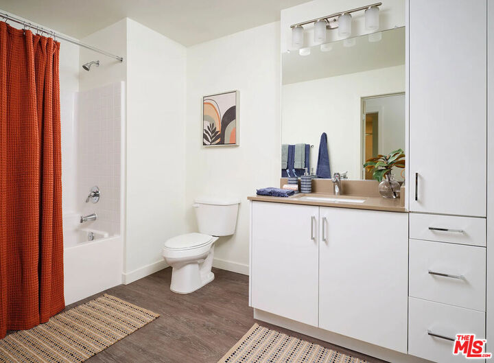 Property Photo:  41545 Ivy Street 25205  CA 92562 