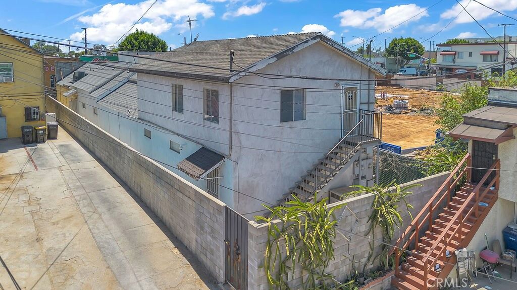 Property Photo:  3583 E 1st St  CA 90063 