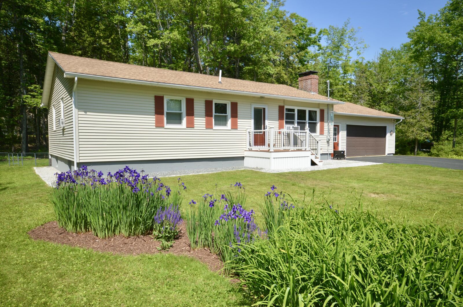 Property Photo:  226 Center Drive  ME 04474 
