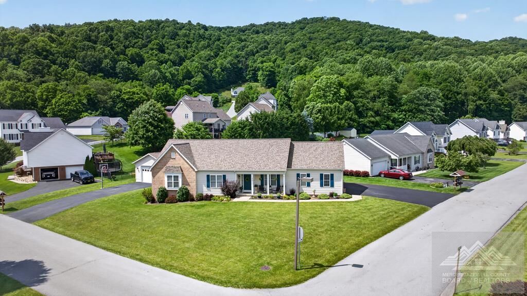 Property Photo: 398 Brandon Dr VA 24605