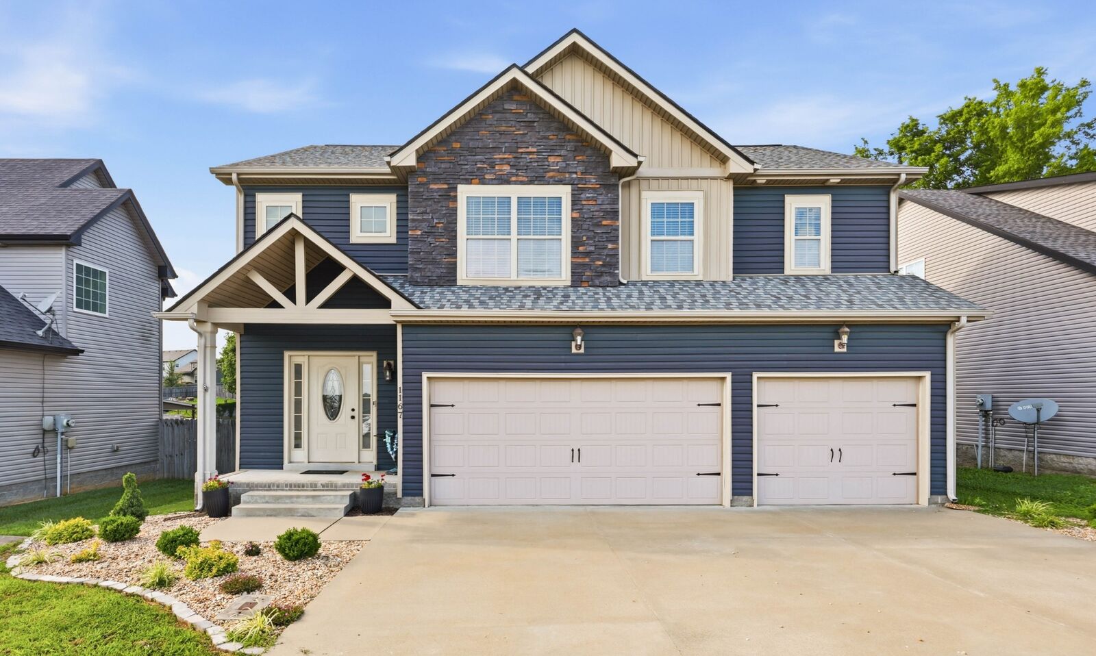 Property Photo: 1167 Eagles Bluff Dr TN 37040