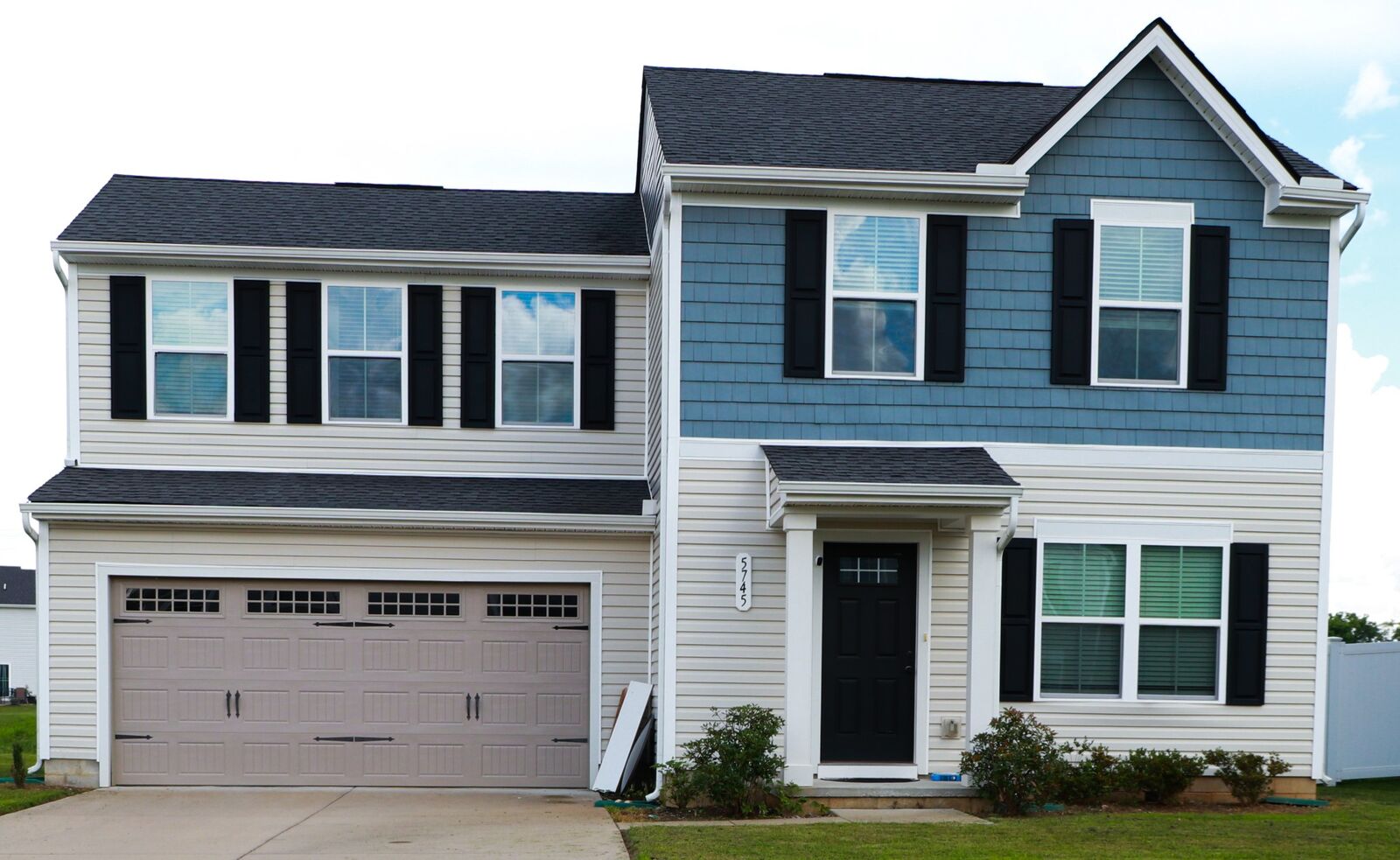Property Photo:  5745 Stardive Way  TN 37037 